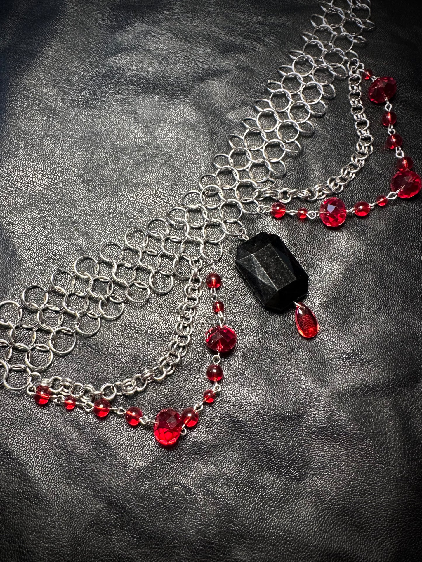 Collier « Bloody Knight »