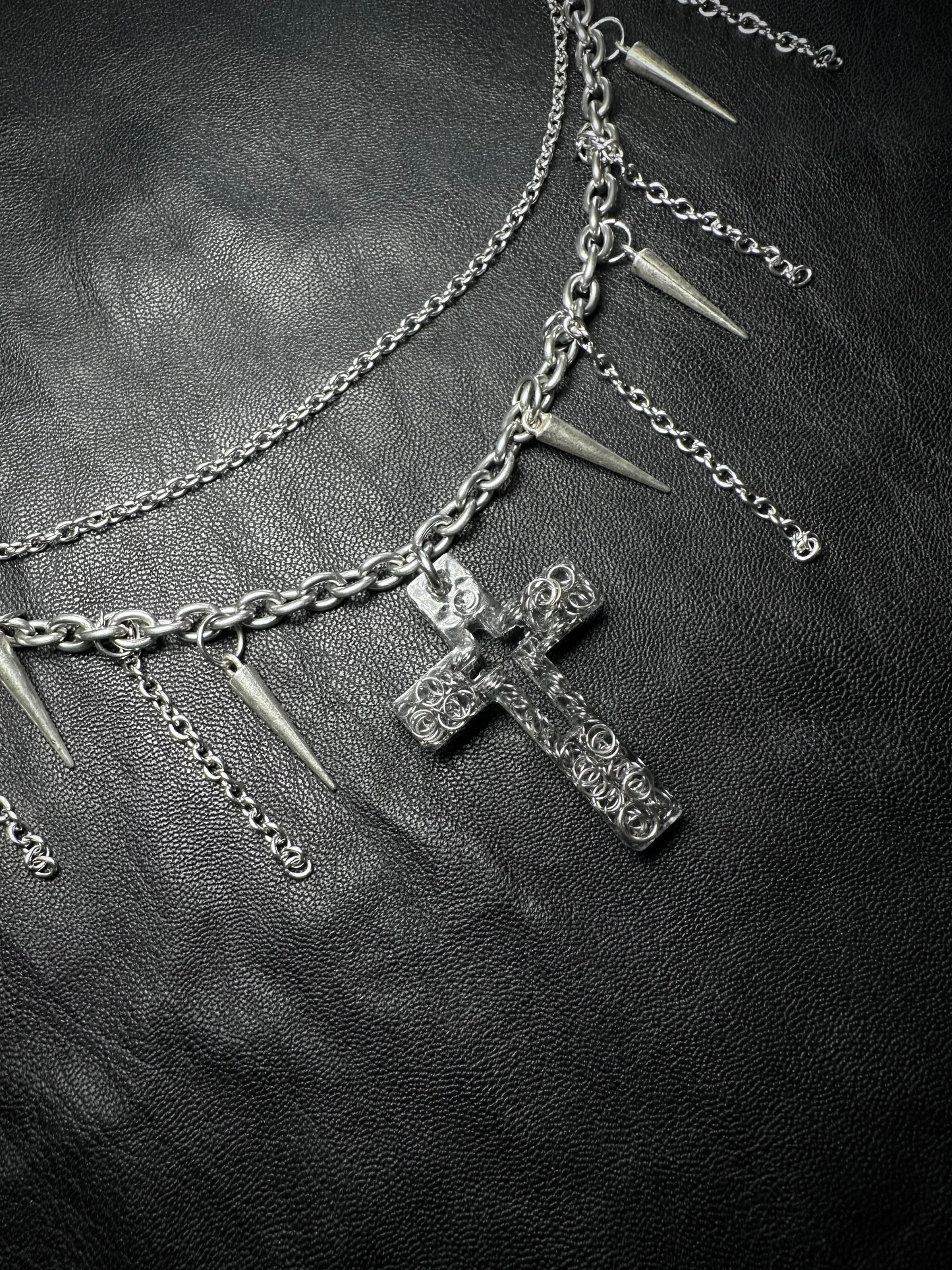 Collier “Strixe”