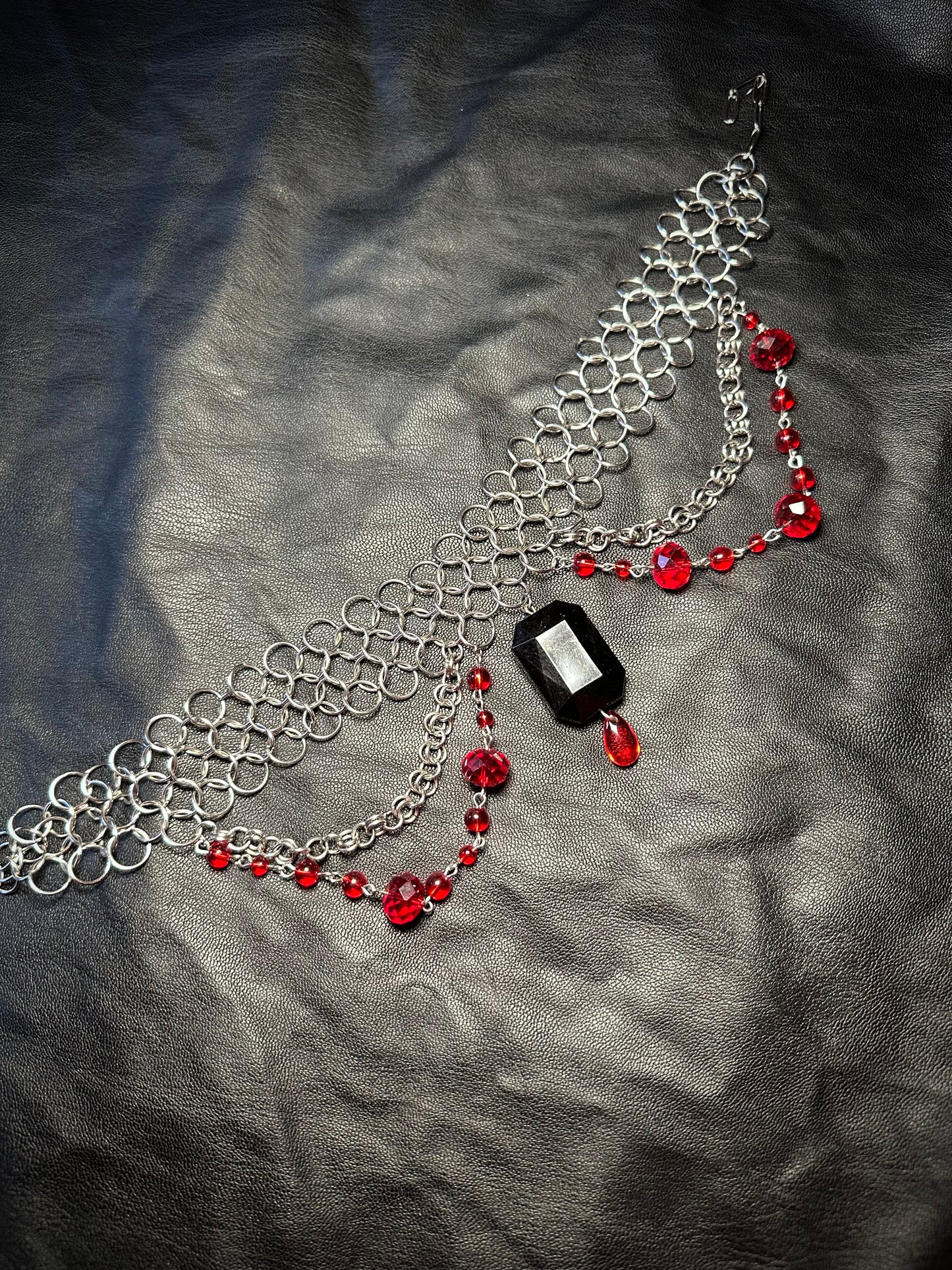 Collier « Bloody Knight »
