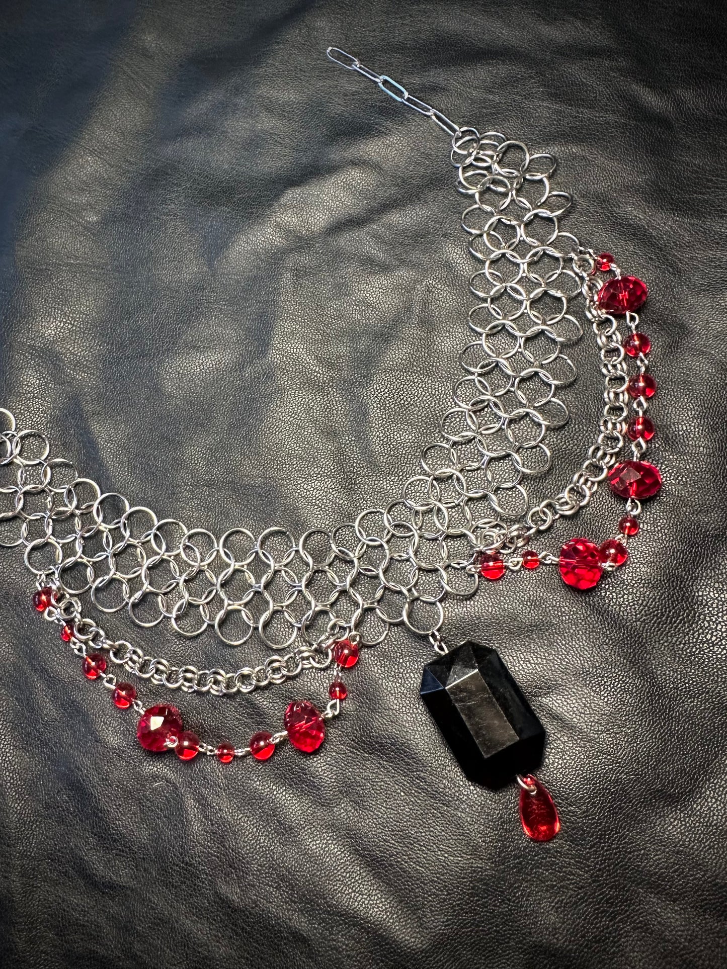 Collier « Bloody Knight »