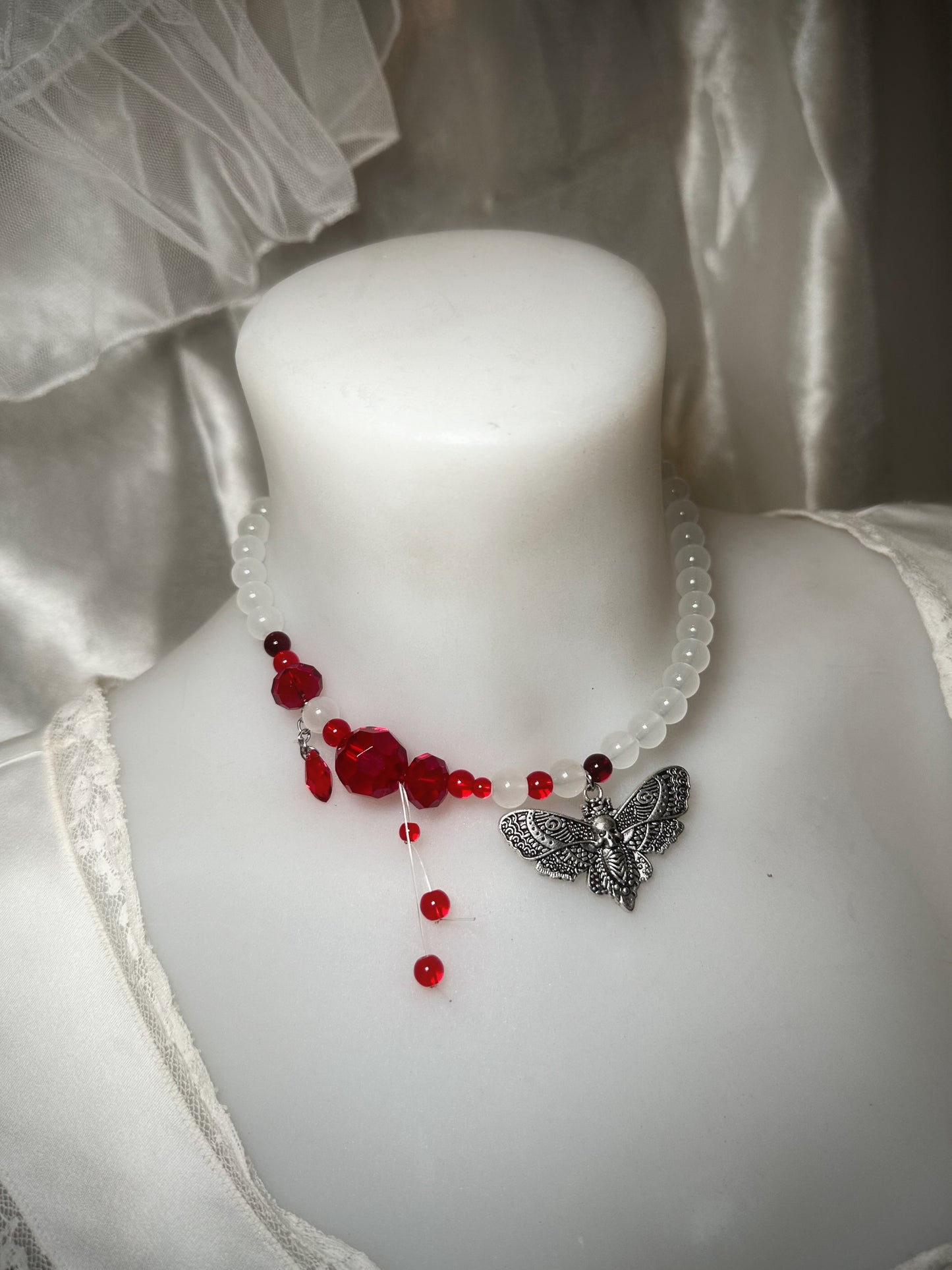 Collier « Moth »