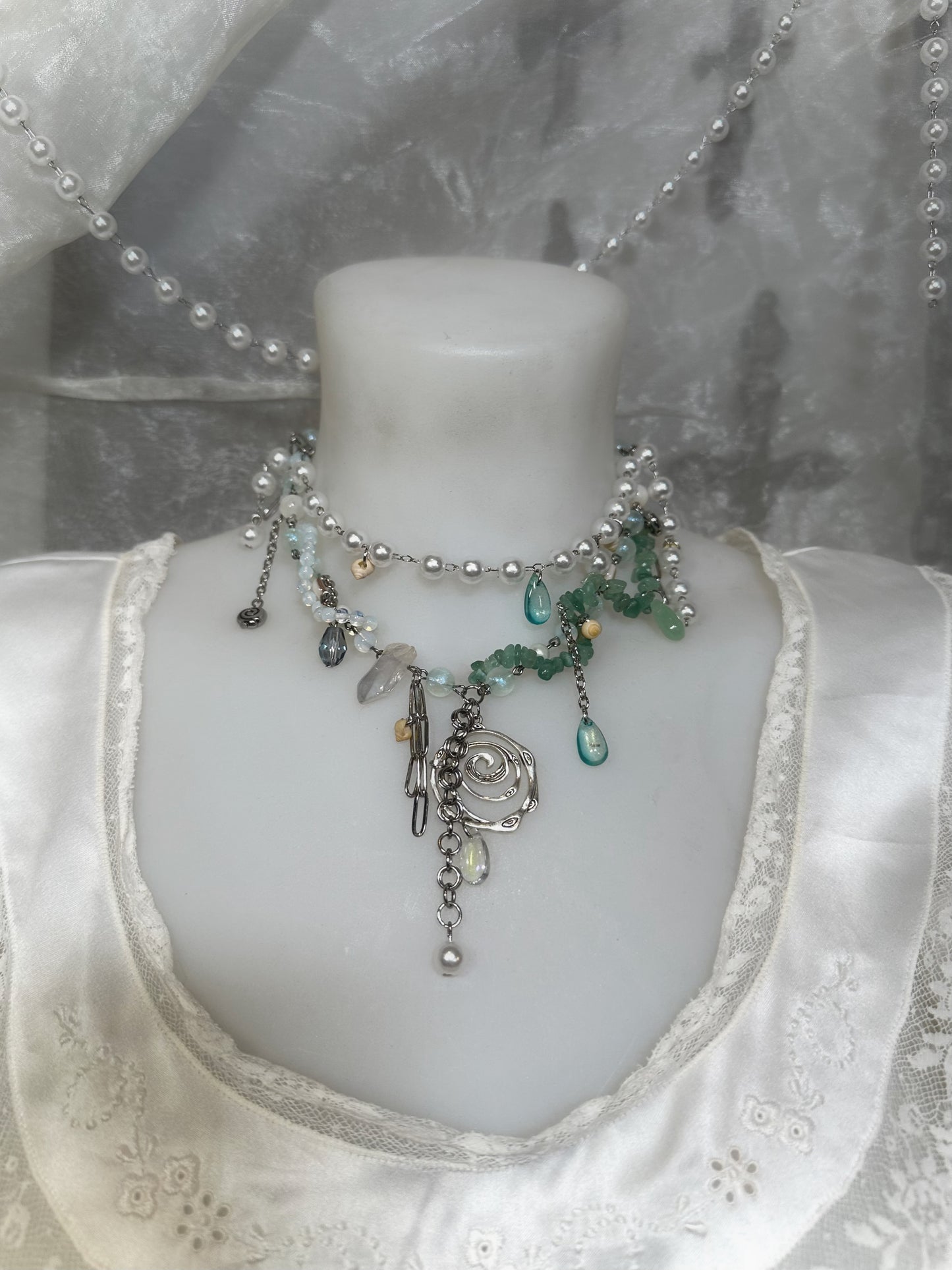 “Alternaria” necklace