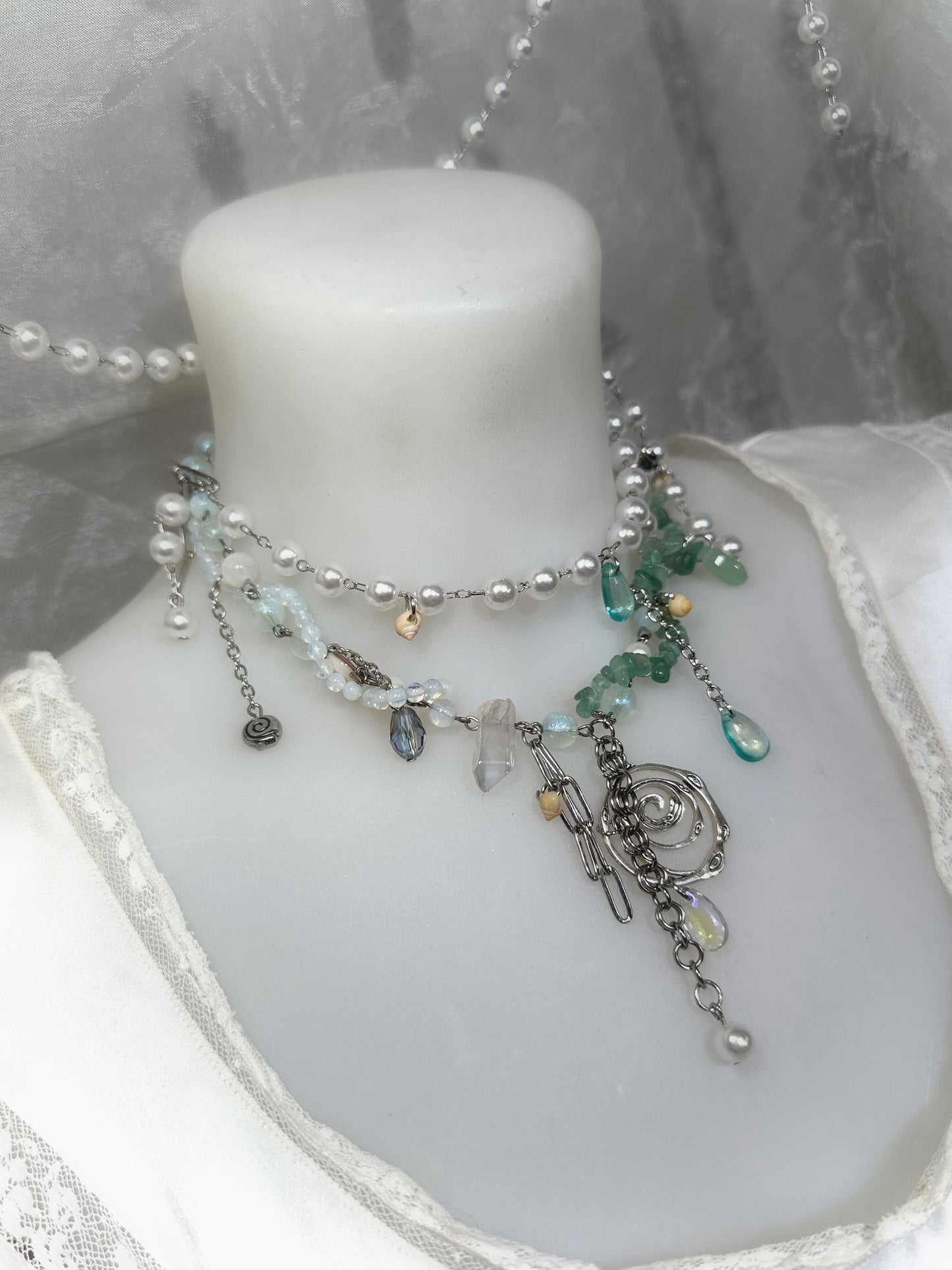 “Alternaria” necklace