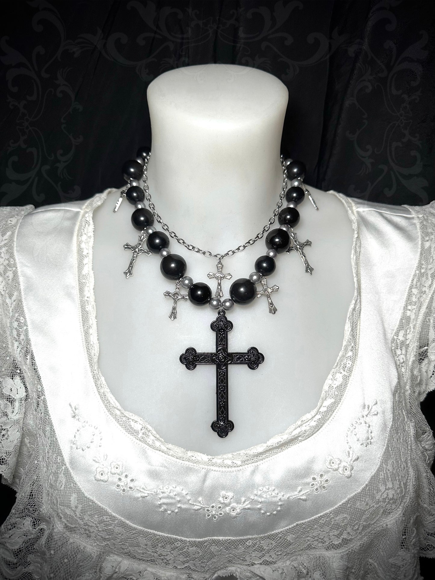 Collier Sanctus #2