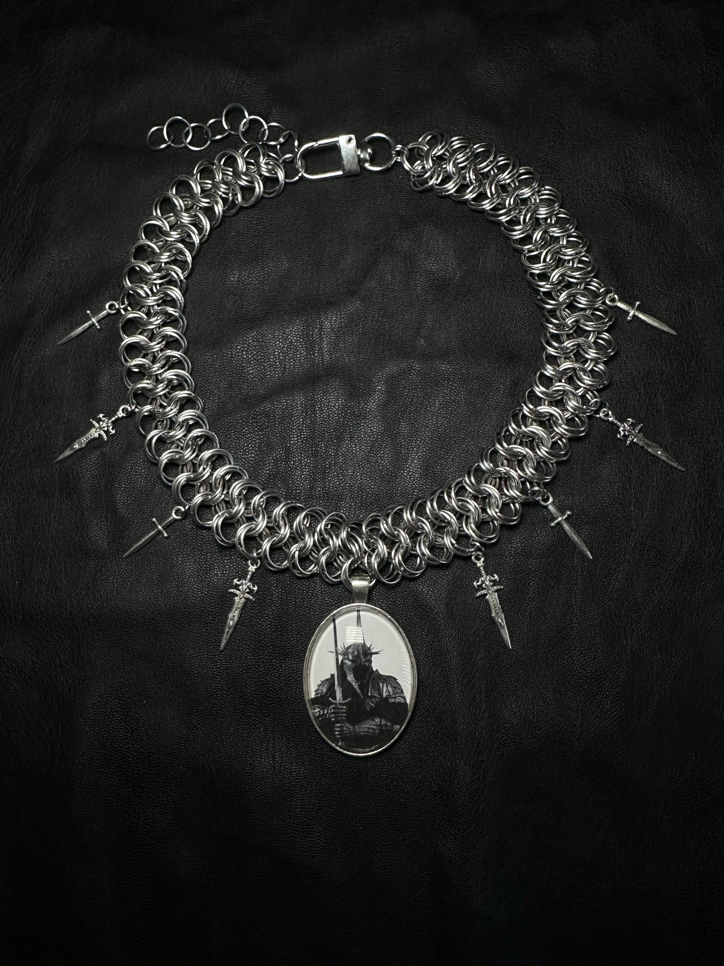 Collier “Sauron”