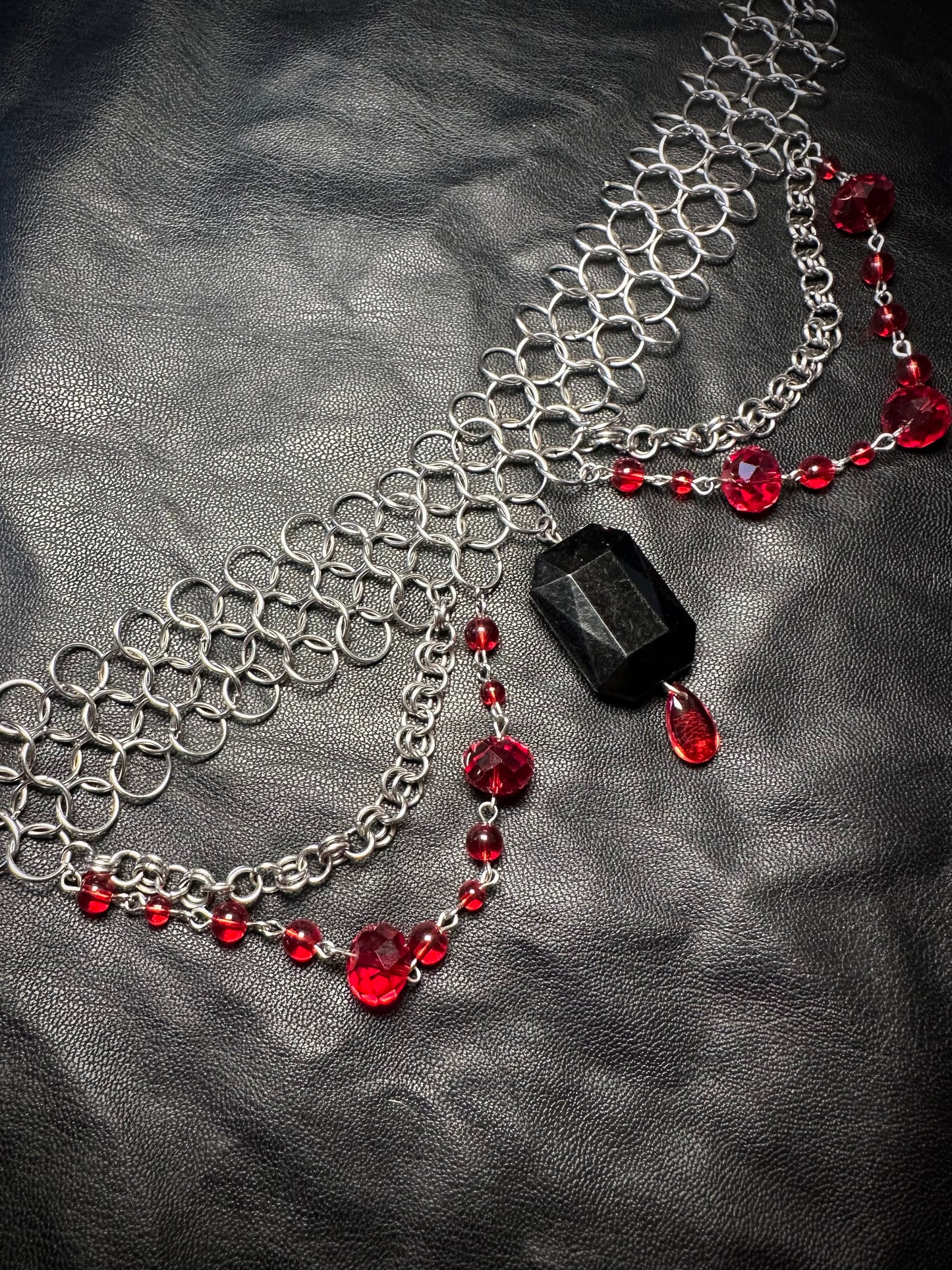 Collier « Bloody Knight »