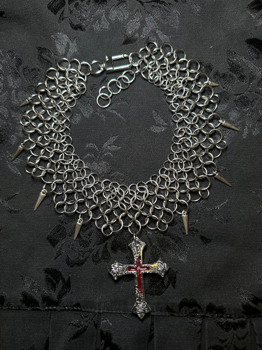 Collier “Bloody Cross”