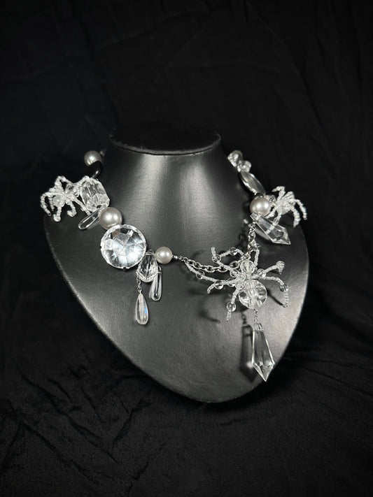Collier “Chéiracanthe”
